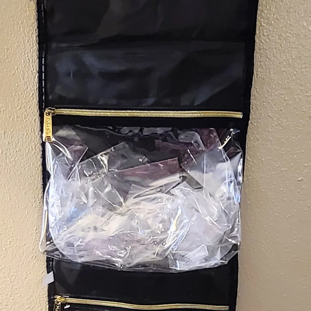 NWT Faux Leather & Nylon travel Beauty Organizer